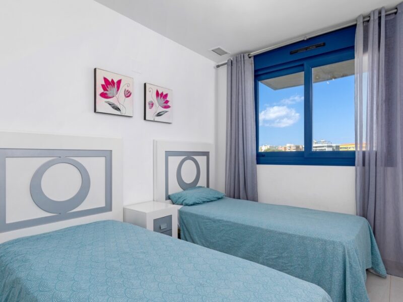 Apartament z widokiem na morze w Punta Prima